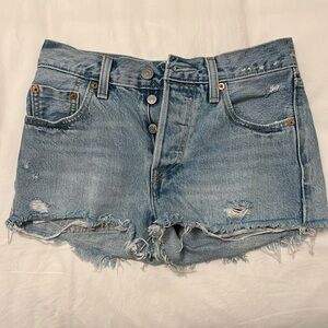 Vintage Levi shorts. Excellent condition! Size 00/24